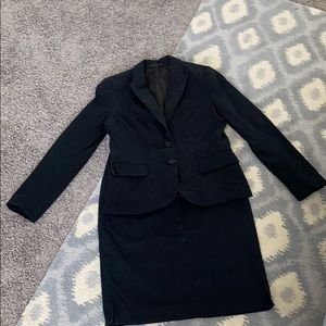 Theory suit pencil skirt size 6, jacket size 10